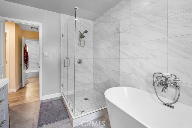 22960 Crespi Street, Woodland Hills CA: https://media.crmls.org/medias/a21d0743-888b-48e2-9482-e7798a95d614.jpg