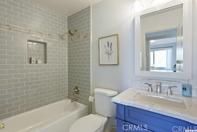 2 Bed Home for Sale in Sherman Oaks, California