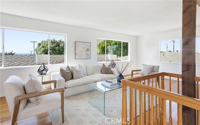 Detail Gallery Image 8 of 16 For 1016 Ynez, Redondo Beach,  CA 90277 - 3 Beds | 2 Baths