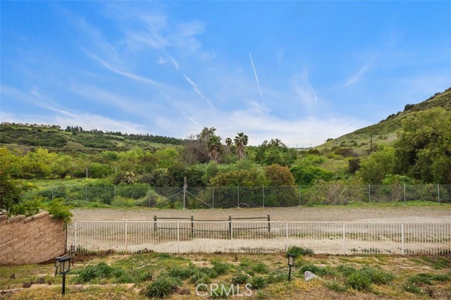 4 Chisholm Trail, Trabuco Canyon CA: https://media.crmls.org/medias/a21df34a-49a6-4faa-aaa0-e682209e1873.jpg