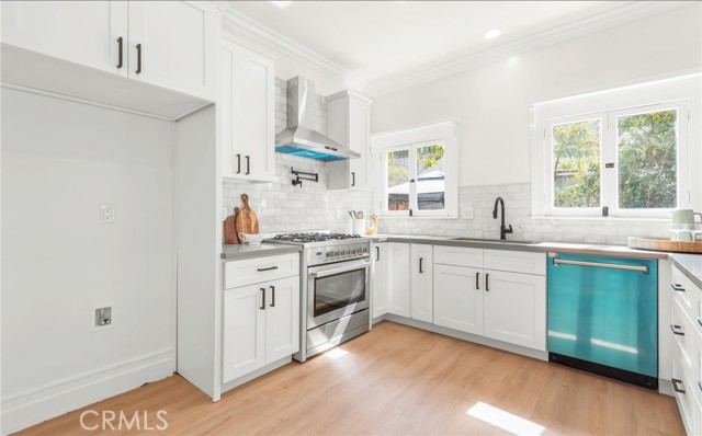 Detail Gallery Image 31 of 44 For 1720 S Kingsley, Los Angeles,  CA 90006 - 4 Beds | 3 Baths