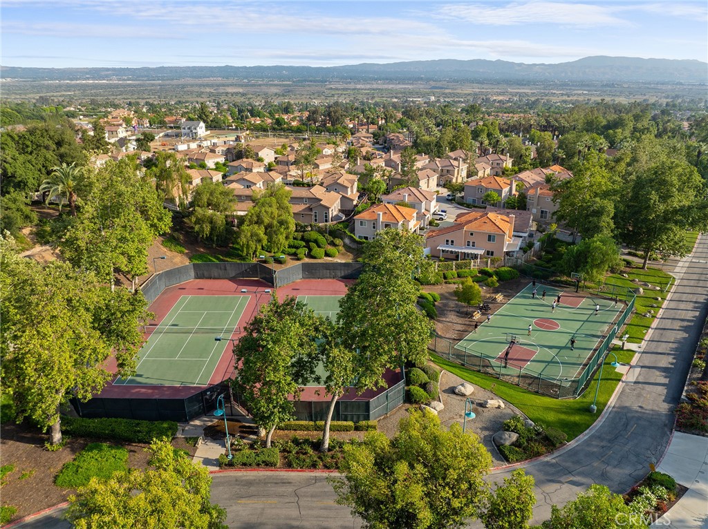 https://media.crmls.org/medias/a21e87df-e5a2-4c11-a52d-f826719c8589.jpg?preset=X-Large