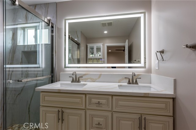 1344 Ximeno Avenue, Long Beach CA: https://media.crmls.org/medias/a21f51ee-f4f4-4526-ab39-bdbd5a02403d.jpg