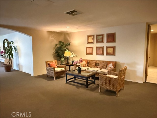 Detail Gallery Image 3 of 33 For 4200 via Arbolada #120,  Los Angeles,  CA 90042 - 2 Beds | 2 Baths