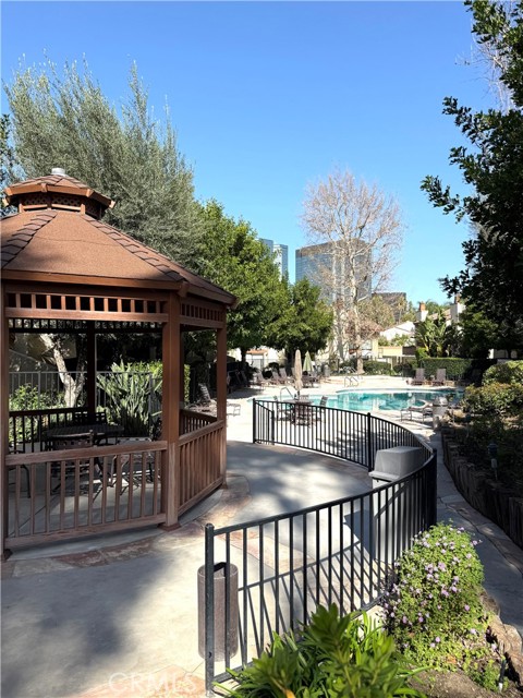 Detail Gallery Image 12 of 14 For 5720 Owensmouth #152,  Woodland Hills,  CA 91367 - 2 Beds | 1/1 Baths