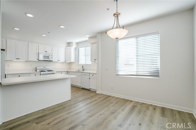 Detail Gallery Image 11 of 52 For 33580 Willow Haven #102,  Murrieta,  CA 92563 - 3 Beds | 2/1 Baths