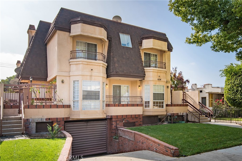604 W Wilson Avenue #2