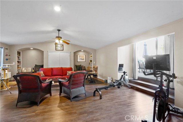 485 Wedgewood Court, Duarte CA: https://media.crmls.org/medias/a2207366-a4a5-4b9b-8bdf-4cdf09e7fc5c.jpg