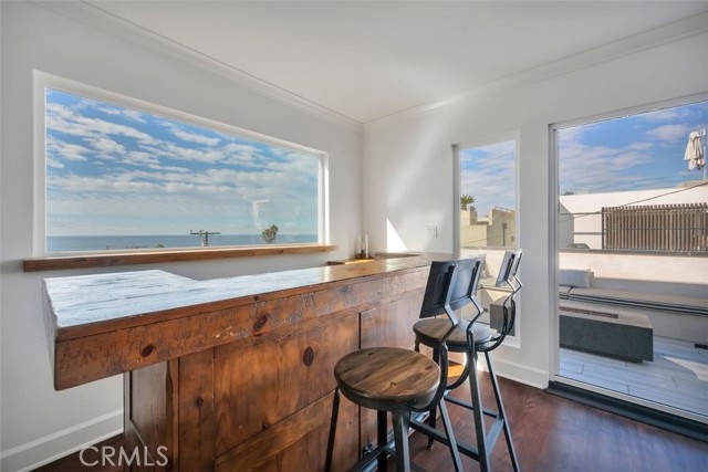 Detail Gallery Image 11 of 37 For 225 33rd, Hermosa Beach,  CA 90254 - 5 Beds | 5 Baths
