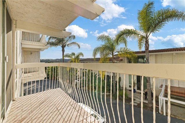 Detail Gallery Image 8 of 41 For 2315 Caringa #51,  Carlsbad,  CA 92009 - 2 Beds | 2 Baths