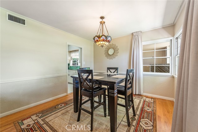 Detail Gallery Image 9 of 34 For 3845 Westwood Dr, Riverside,  CA 92504 - 3 Beds | 2 Baths