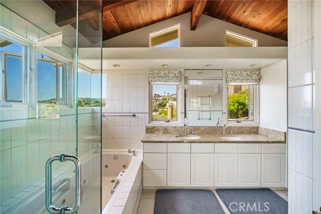 Detail Gallery Image 39 of 56 For 2108 Crestview Dr, Laguna Beach,  CA 92651 - 3 Beds | 2 Baths