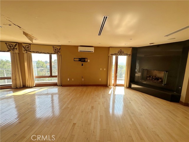 5077 Schumacher Road, Calabasas CA: https://media.crmls.org/medias/a2217e5d-e3dd-4f26-840d-a7ccce458b6c.jpg