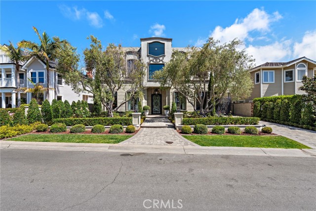 Detail Gallery Image 68 of 75 For 530 Kings Rd, Newport Beach,  CA 92663 - 5 Beds | 4/3 Baths