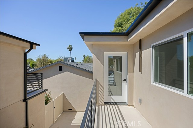 7702 Lasaine Avenue photo 13