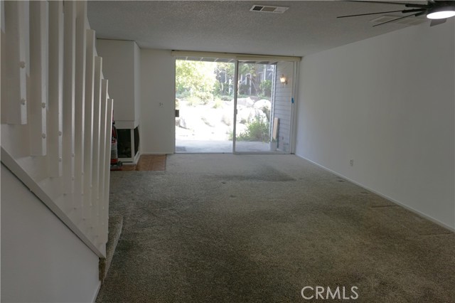 Detail Gallery Image 8 of 48 For 25391 Pine Creek Lane, Wilmington,  CA 90744 - 2 Beds | 1/1 Baths