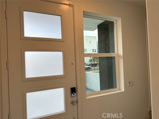 Detail Gallery Image 4 of 26 For 206 Sash, Irvine,  CA 92618 - 4 Beds | 3/1 Baths