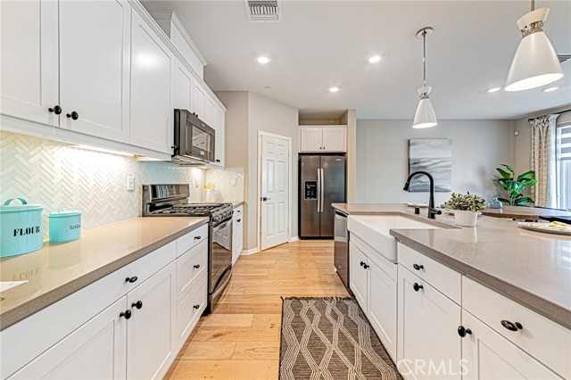 Detail Gallery Image 5 of 43 For 1705 Almond Tree Pl, Upland,  CA 91784 - 3 Beds | 2/1 Baths