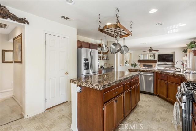 1665 Jade Moon Ln, Beaumont, CA 92223 photo 15