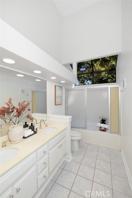 Detail Gallery Image 25 of 46 For 17202 Corbina Ln #202,  Huntington Beach,  CA 92649 - 2 Beds | 2 Baths