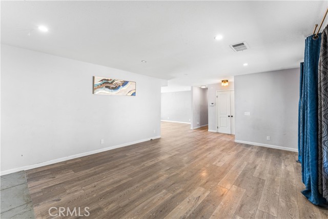 Detail Gallery Image 7 of 43 For 3322 E Avenue H, Lancaster,  CA 93535 - 6 Beds | 3 Baths