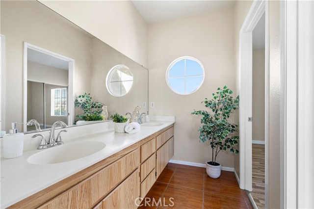 Detail Gallery Image 18 of 39 For 7050 Dinwiddie, Downey,  CA 90241 - 3 Beds | 3 Baths