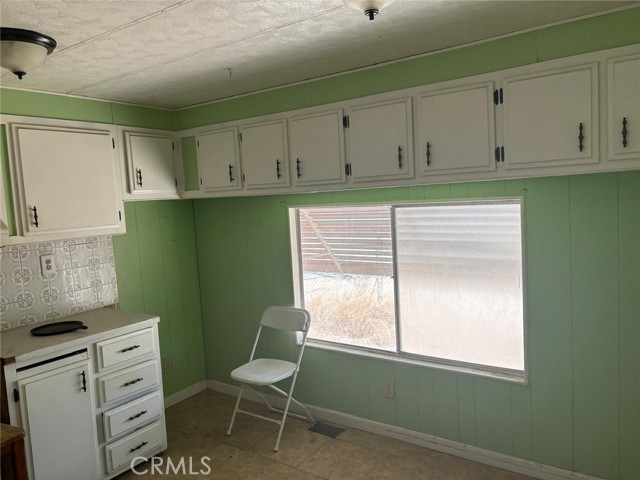 11690 Camp Rock Rd, Lucerne Valley CA: https://media.crmls.org/medias/a227c7d2-ba5e-433e-949f-b07b6a06ac02.jpg