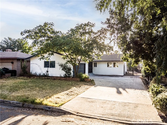 2983 N Alameda Avenue, San Bernardino CA: https://media.crmls.org/medias/a2282335-407d-424c-a2b9-61a46b253d40.jpg