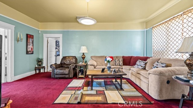 1099 W Congress Street, San Bernardino CA: https://media.crmls.org/medias/a2287042-cc63-4e80-b409-18b1a9407b26.jpg