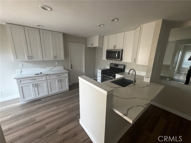 Detail Gallery Image 4 of 10 For 2430 Chinook Dr, Placentia,  CA 92870 - 2 Beds | 2 Baths