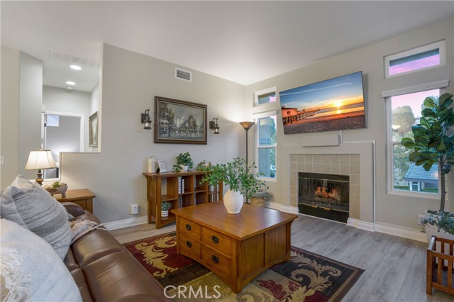 Detail Gallery Image 6 of 51 For 1211 S Country Glen Way, Anaheim,  CA 92808 - 2 Beds | 2 Baths