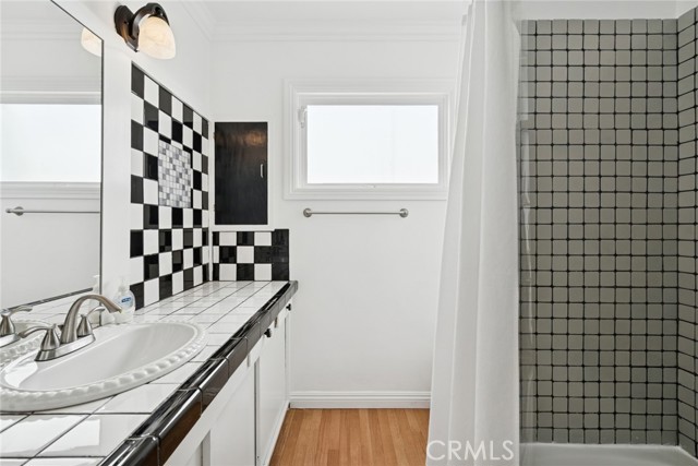 Detail Gallery Image 16 of 21 For 305 Marine, Newport Beach,  CA 92662 - 2 Beds | 1 Baths