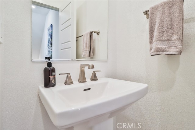 Detail Gallery Image 13 of 61 For 26920 Tanager Ln, Valencia,  CA 91381 - 3 Beds | 4 Baths