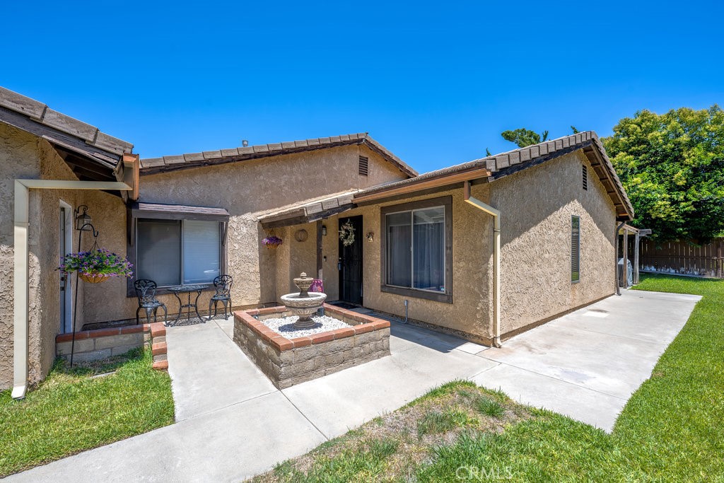 25646 Almendra Drive