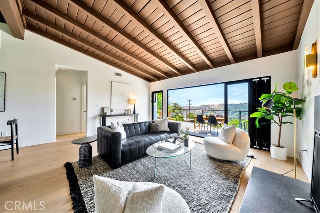 819 Montecito Drive, Los Angeles CA: https://media.crmls.org/medias/a22aea52-61b9-4b4f-9490-f44a785f4003.jpg