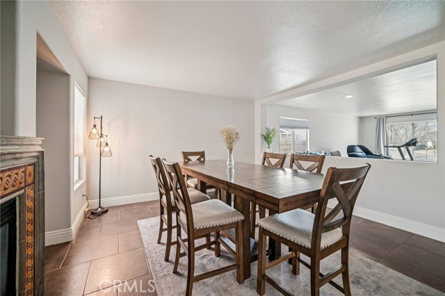 Detail Gallery Image 7 of 29 For 45614 Barham, Lancaster,  CA 93534 - 3 Beds | 2/1 Baths