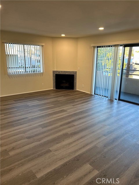 4717 Ben AVE Unit: 210