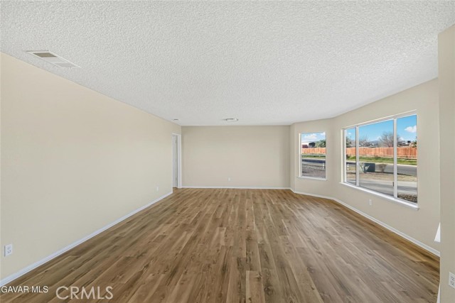 Detail Gallery Image 3 of 44 For 37324 97th Street East, Littlerock,  CA 93543 - 3 Beds | 2 Baths