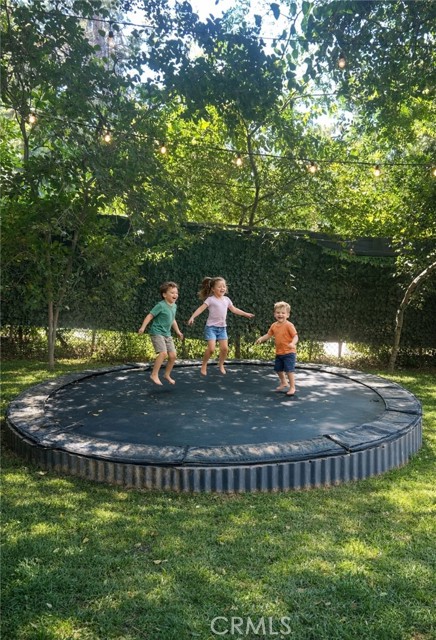 Detail Gallery Image 50 of 53 For 1030 San Rafael Ln, Pasadena,  CA 91105 - 3 Beds | 3 Baths