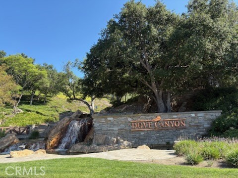 16 Somerset, Rancho Santa Margarita CA: https://media.crmls.org/medias/a22d94af-5404-4f77-831f-7d6d38ae53f2.jpg