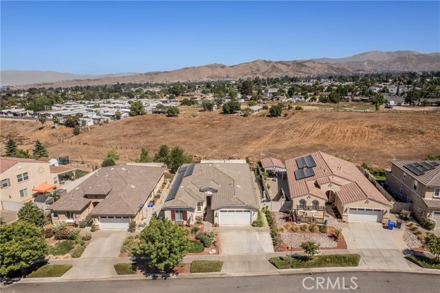 34664 Bella Vista Drive, Yucaipa CA: https://media.crmls.org/medias/a22da1c1-f267-40df-a0b7-f275a58ba108.jpg