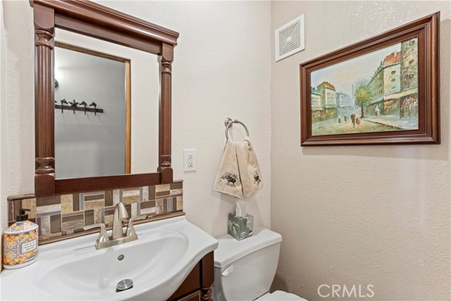 Detail Gallery Image 14 of 69 For 750 Zurich Dr, Lake Arrowhead,  CA 92352 - 4 Beds | 4/1 Baths