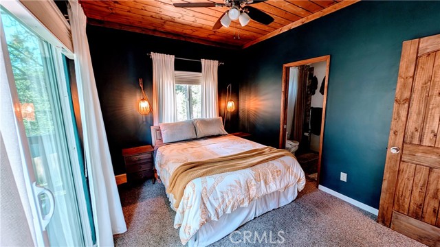 Detail Gallery Image 28 of 39 For 2552 Catalina Dr, Running Springs,  CA 92382 - 3 Beds | 2/1 Baths