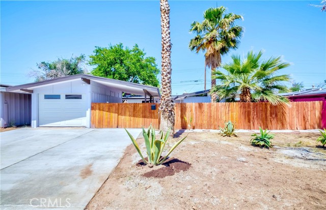Detail Gallery Image 1 of 47 For 44439 3rd St, Lancaster,  CA 93535 - 3 Beds | 2 Baths