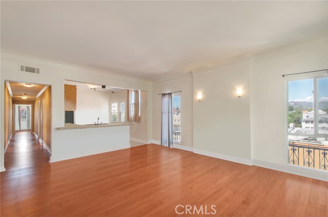 Detail Gallery Image 7 of 24 For 251 N Kenmore Ave #2,  Los Angeles,  CA 90004 - 2 Beds | 1 Baths