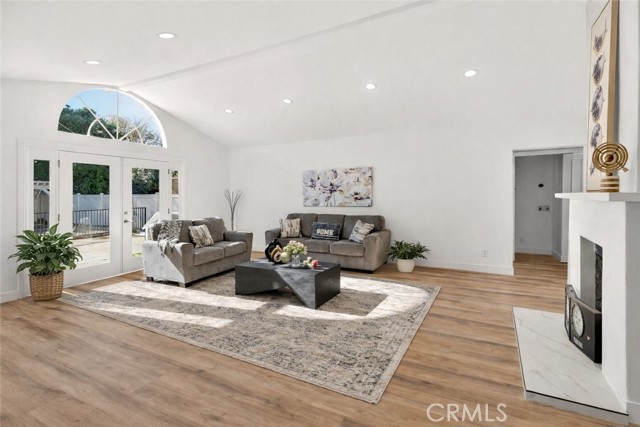 Detail Gallery Image 7 of 30 For 11814 Hesby St, Valley Village,  CA 91606 - 4 Beds | 2 Baths