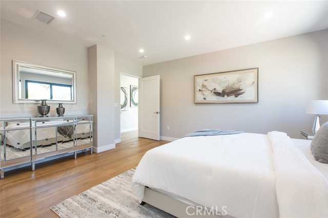 Detail Gallery Image 19 of 33 For 3682 Harriman Ave #2,  El Sereno,  CA 90032 - 3 Beds | 3/1 Baths