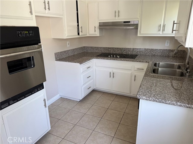 1218 Pine Street, South Pasadena CA: https://media.crmls.org/medias/a2328fdb-c898-4680-95aa-045448a08089.jpg