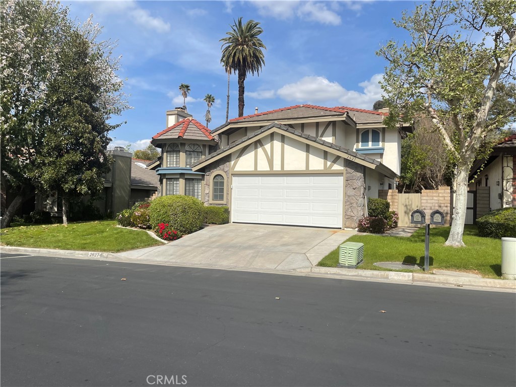 2627 Victoria Park Drive