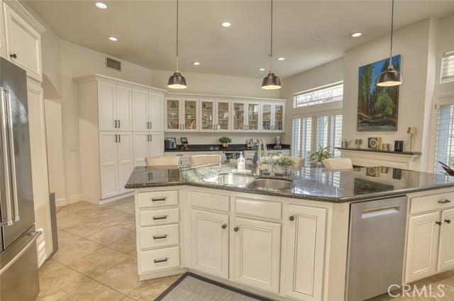 Detail Gallery Image 8 of 32 For 1409 Upland Hills Dr #N,  Upland,  CA 91784 - 2 Beds | 2/1 Baths